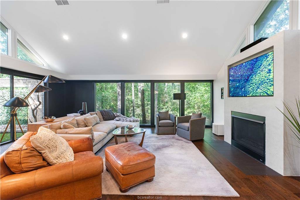 23 Forest Drive, College Station, TX 77840