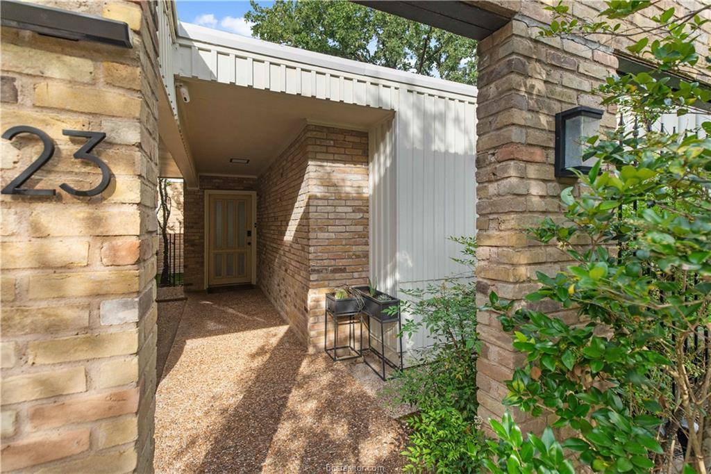 23 Forest Drive, College Station, TX 77840