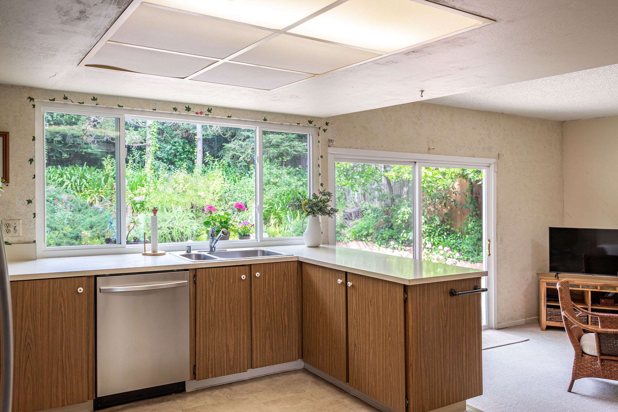 5313 San Luis Avenue, Santa Rosa, CA 95409