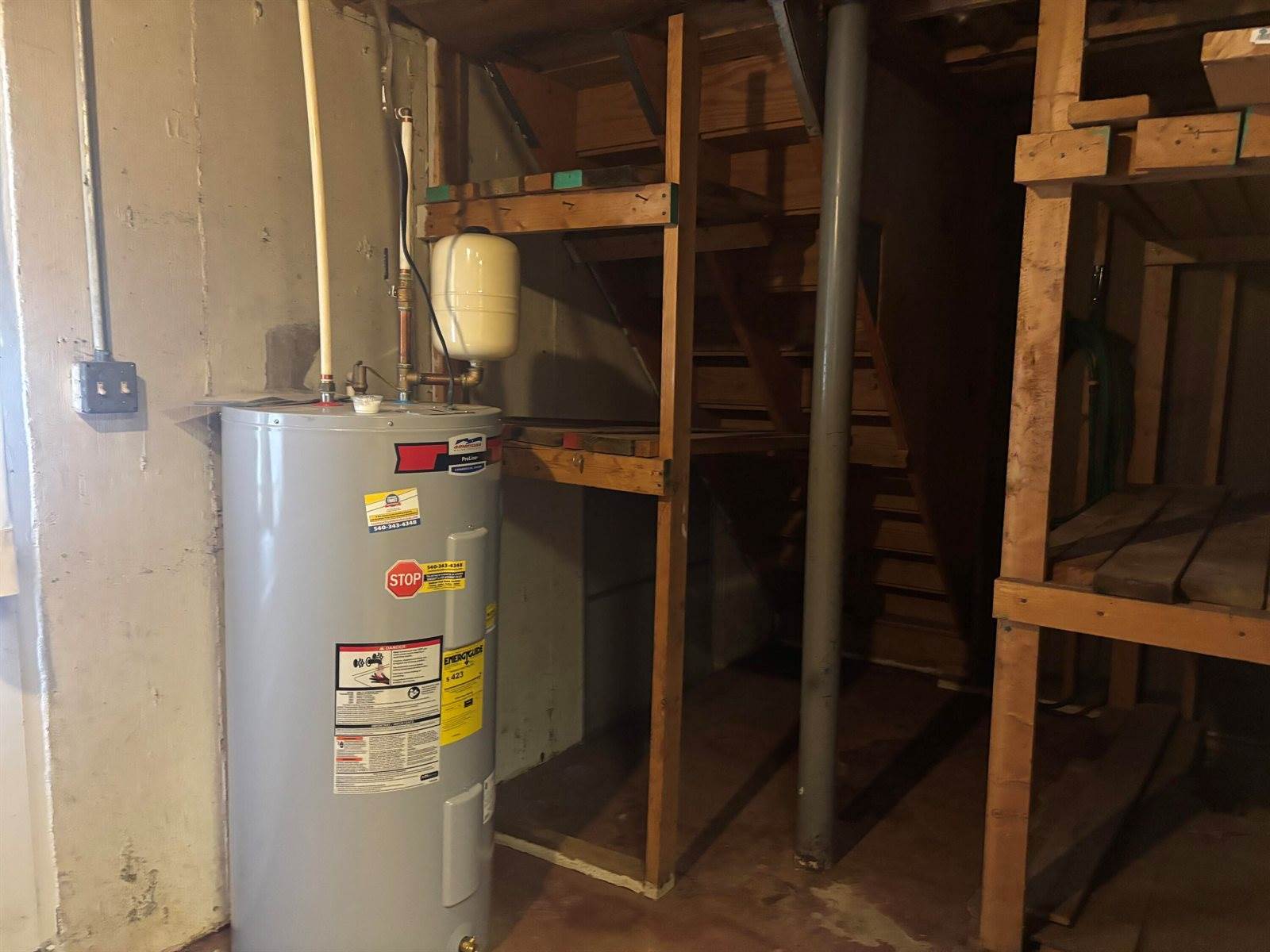 4644 Casper Dr NE, Roanoke, VA 24019