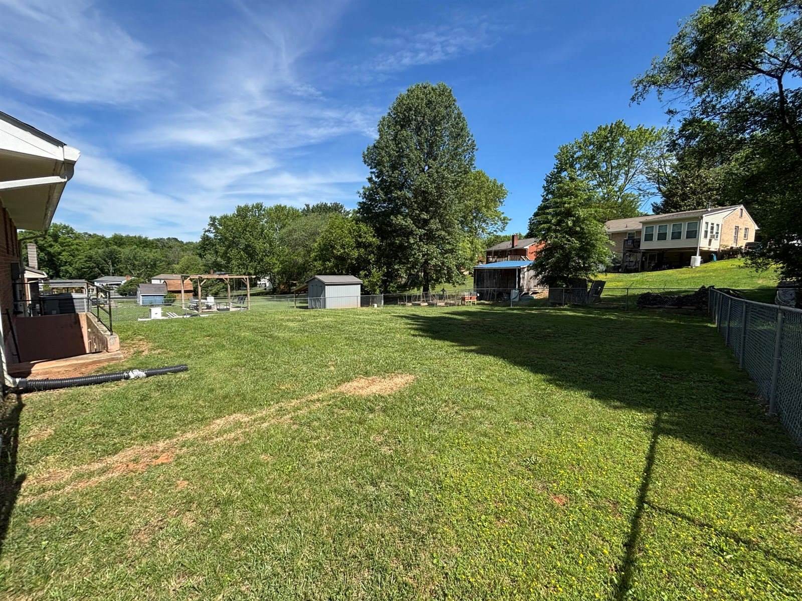 4644 Casper Dr NE, Roanoke, VA 24019