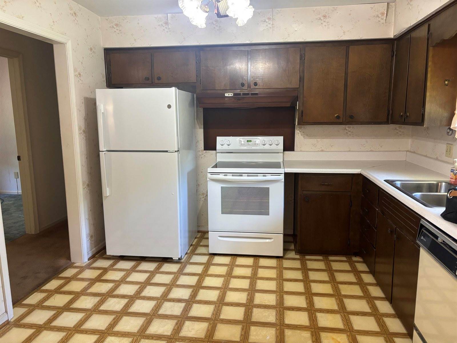 4644 Casper Dr NE, Roanoke, VA 24019