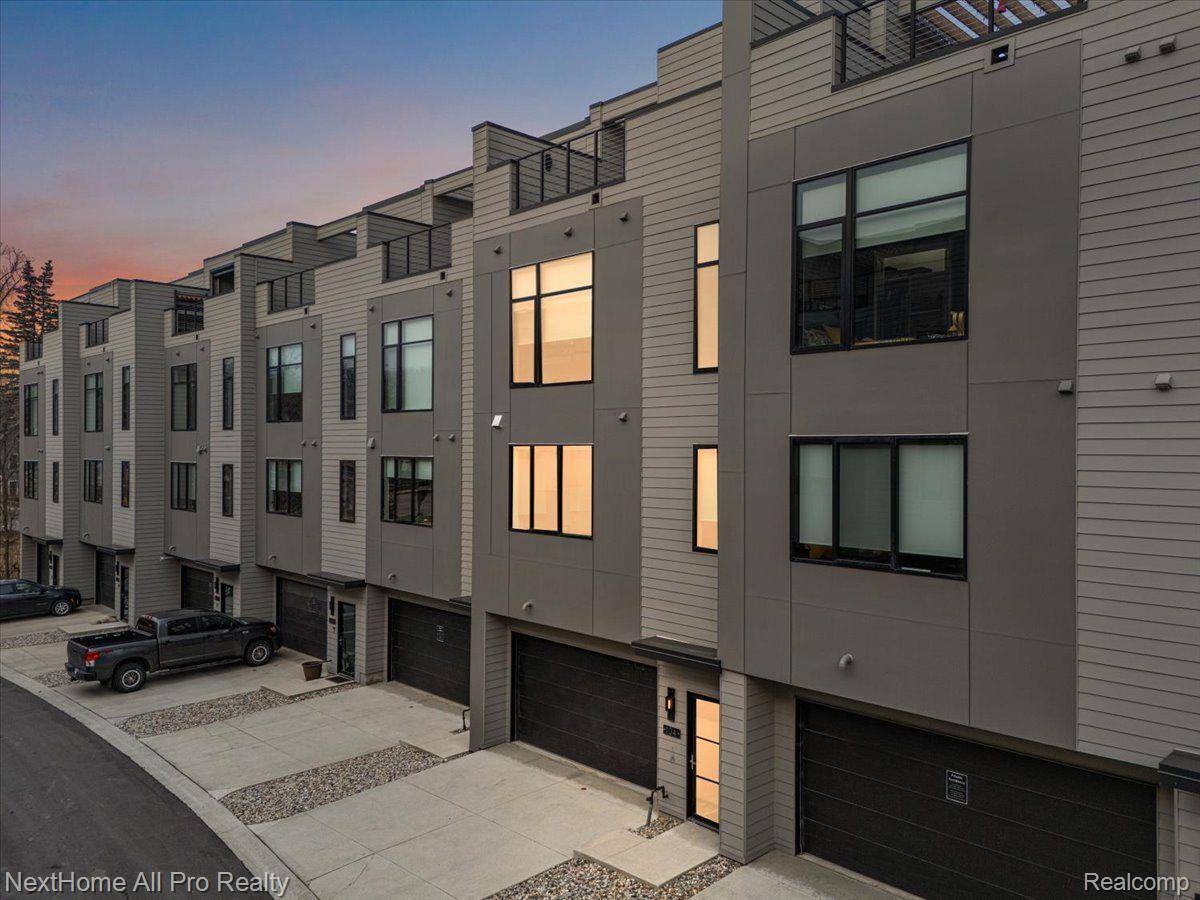 104 North Center Cove, #11, NorthvilleCity_Wayne, MI 48167