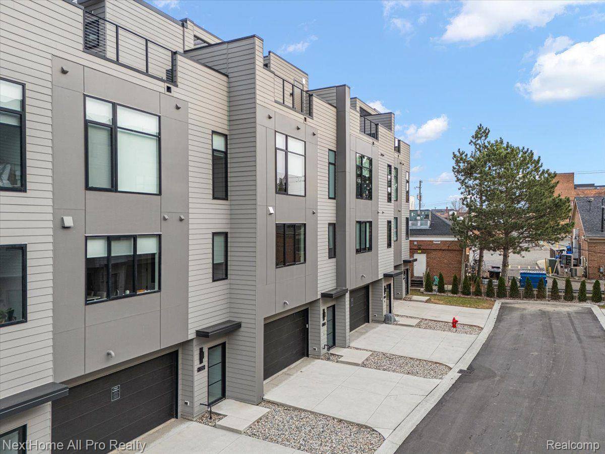 104 North Center Cove, #11, NorthvilleCity_Wayne, MI 48167