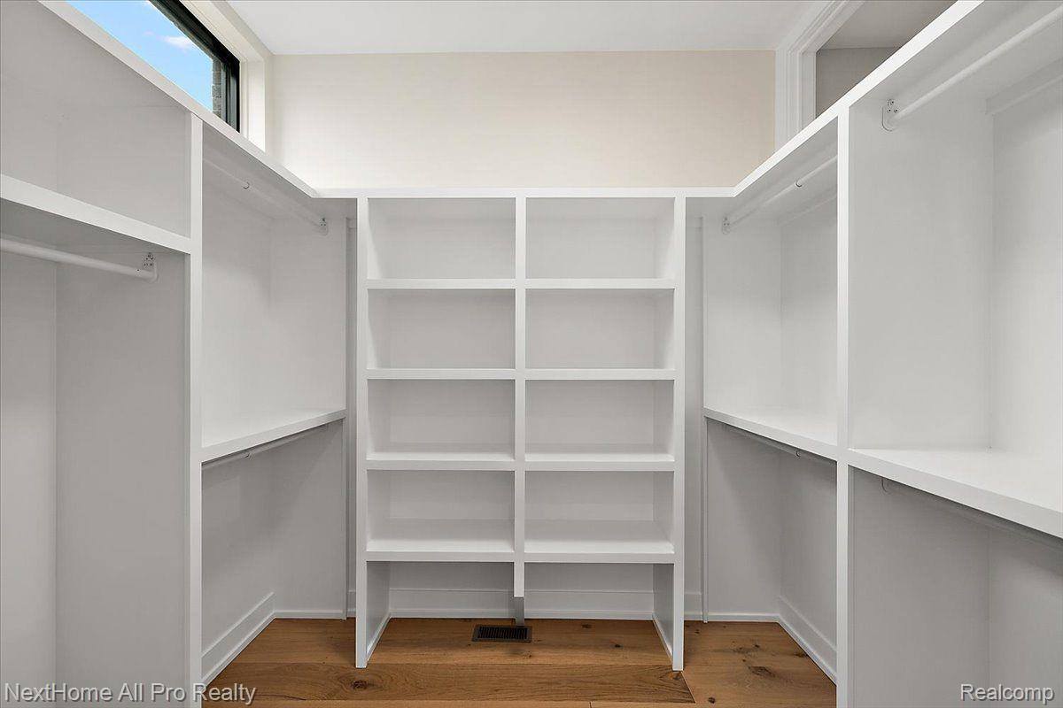 104 North Center Cove, #11, NorthvilleCity_Wayne, MI 48167