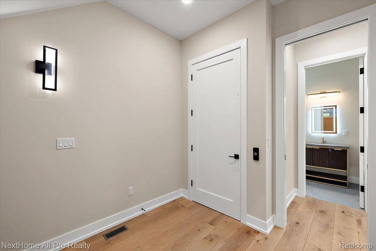 104 North Center Cove, #11, NorthvilleCity_Wayne, MI 48167