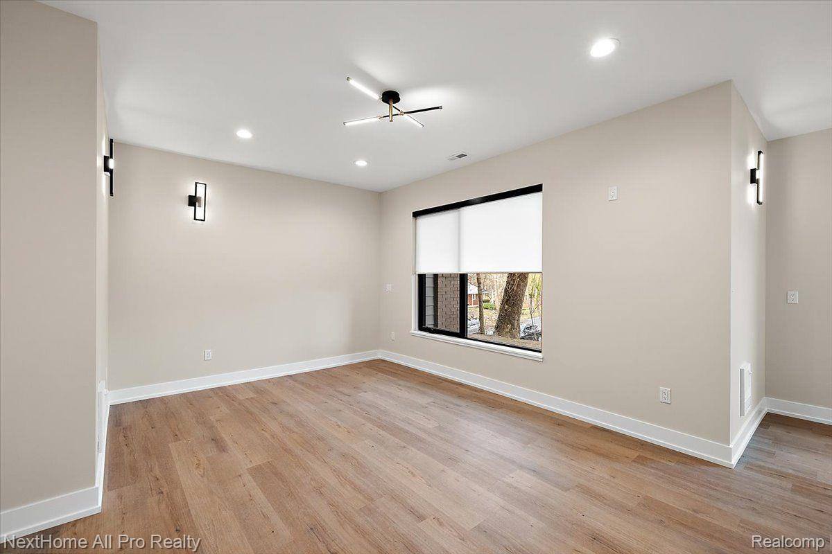 104 North Center Cove, #11, NorthvilleCity_Wayne, MI 48167