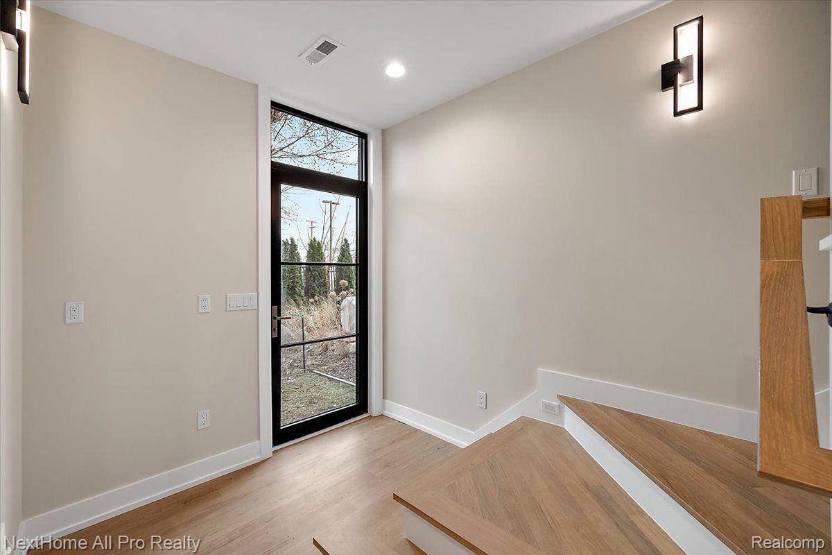 104 North Center Cove, #11, NorthvilleCity_Wayne, MI 48167