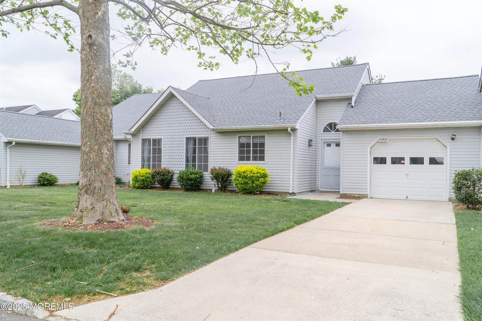 646B Nutley Drive, Monroe, NJ 08831