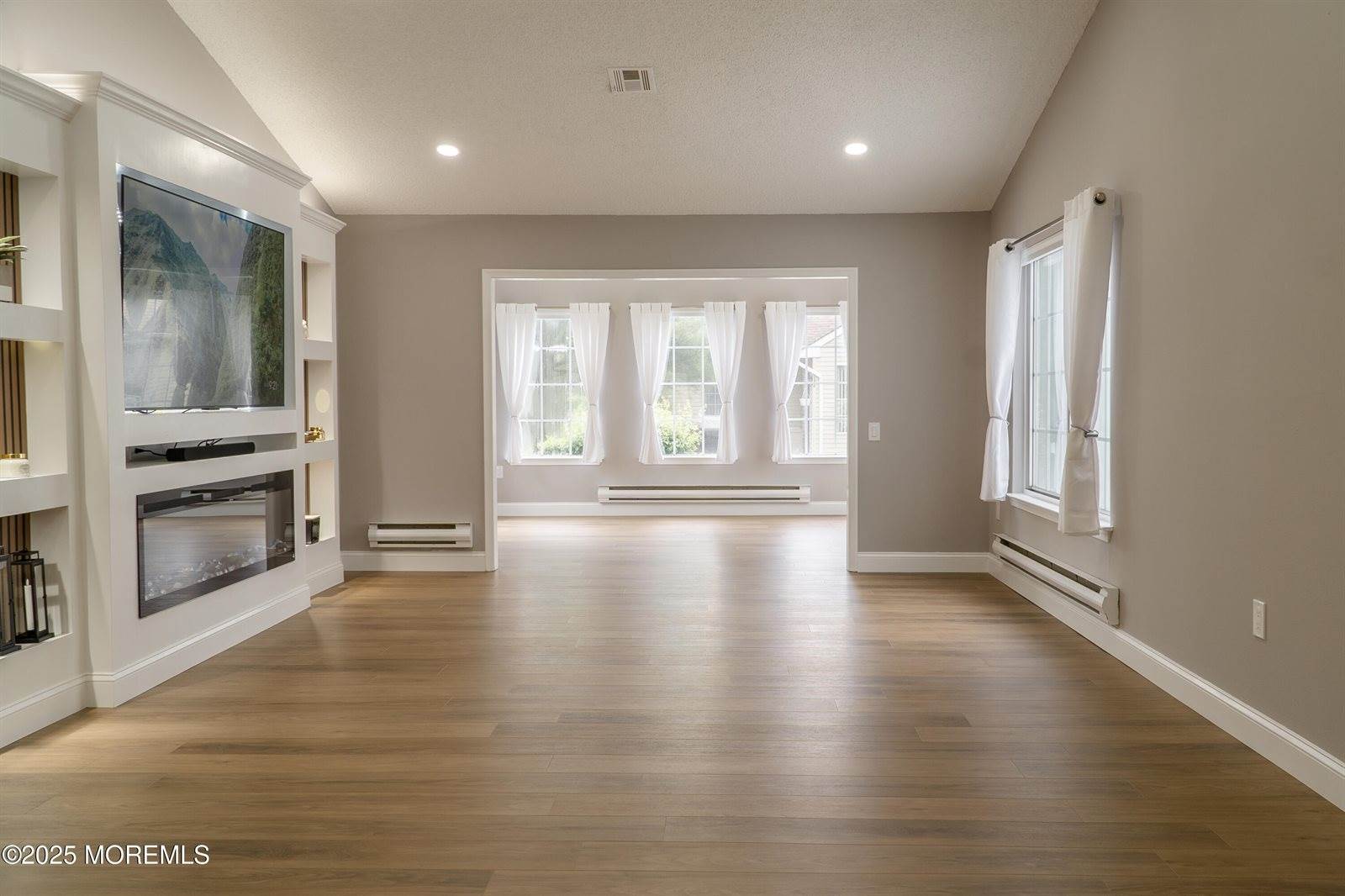 646B Nutley Drive, Monroe, NJ 08831