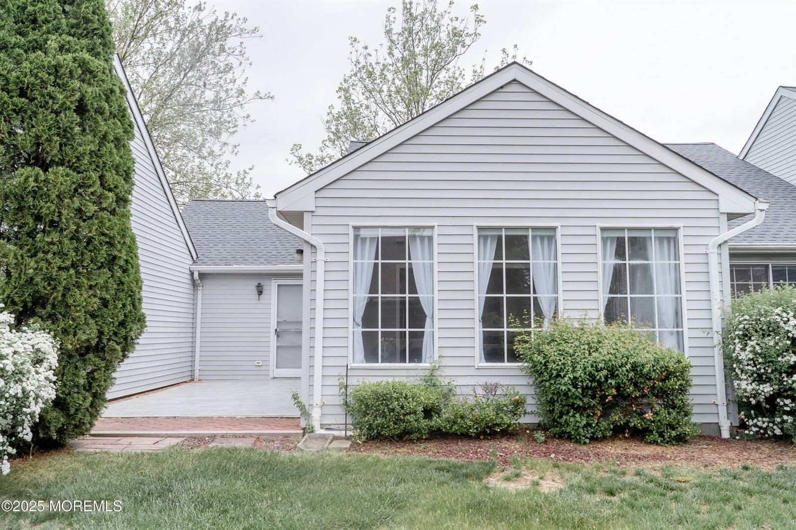 646B Nutley Drive, Monroe, NJ 08831