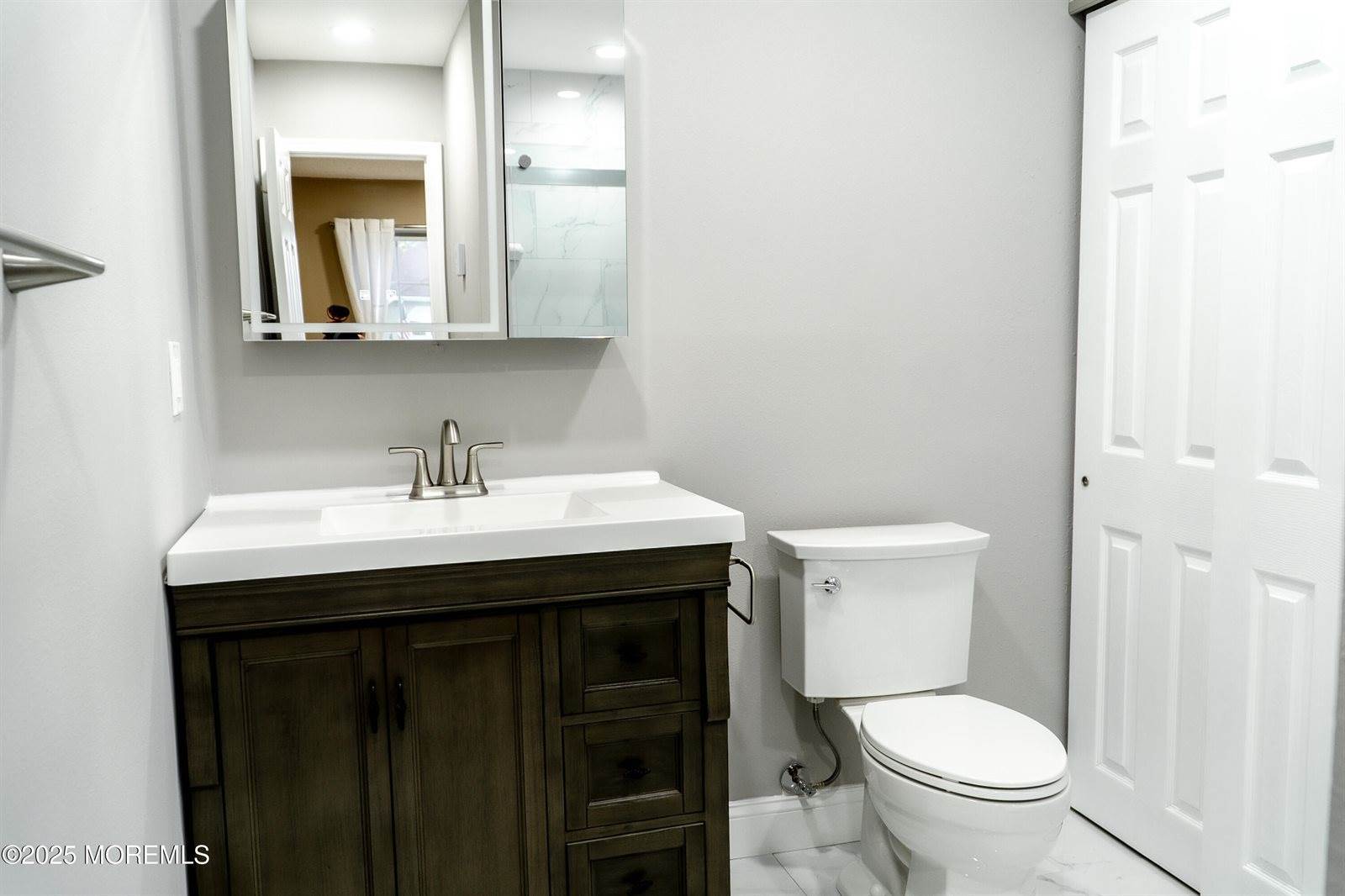 646B Nutley Drive, Monroe, NJ 08831