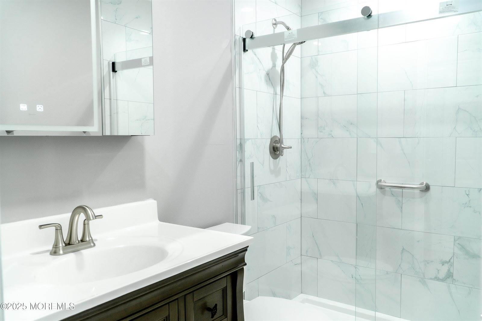 646B Nutley Drive, Monroe, NJ 08831