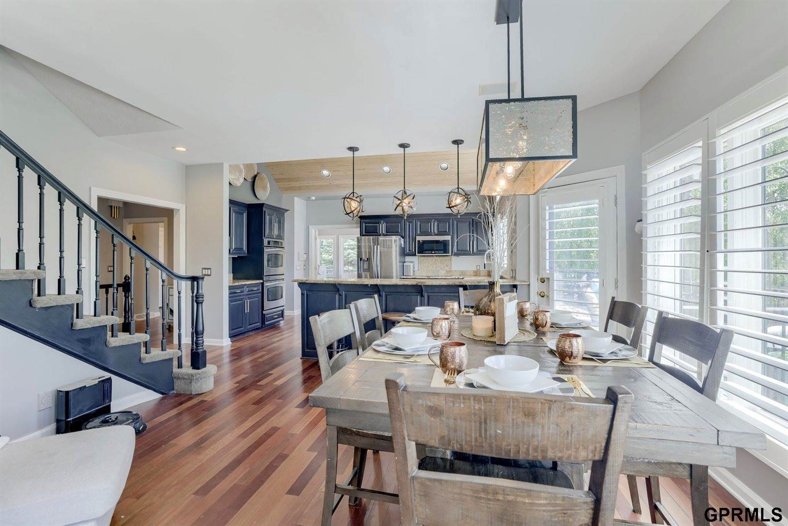 18419 Poppleton Circle, Omaha, NE 68130