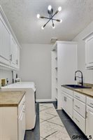 18419 Poppleton Circle, Omaha, NE 68130