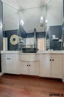 18419 Poppleton Circle, Omaha, NE 68130