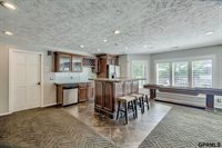 18419 Poppleton Circle, Omaha, NE 68130