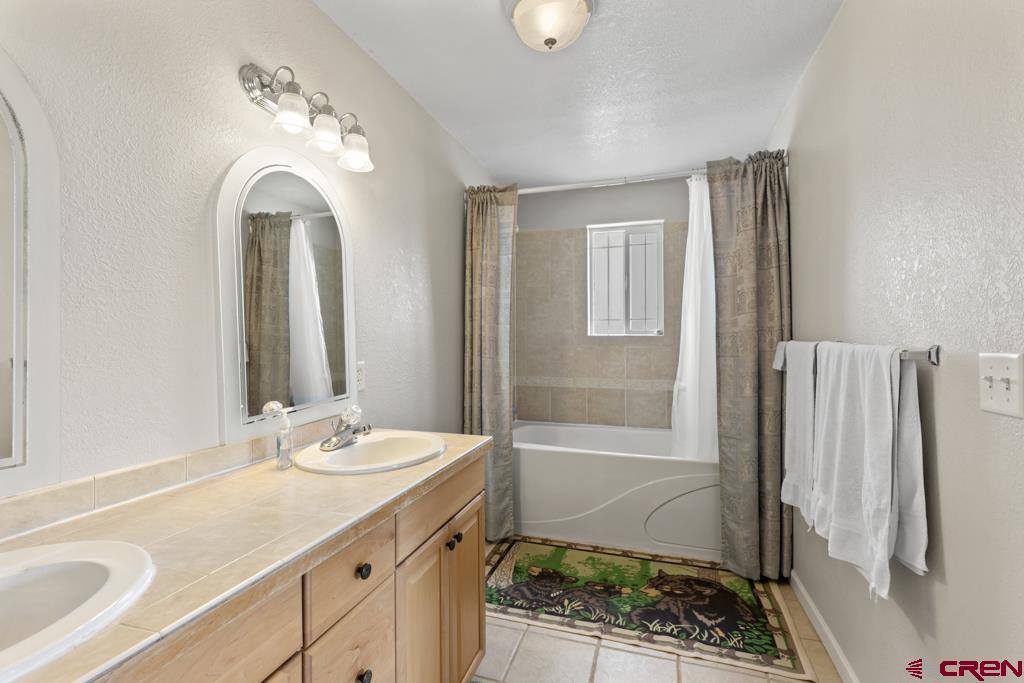 19496 E Road, Delta, CO 81416