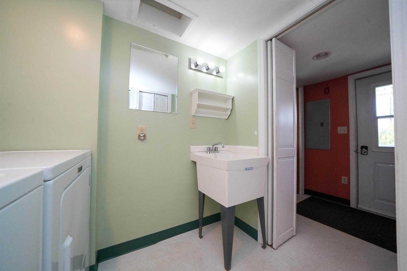 136 Lancaster Avenue, Bangor, ME 04401