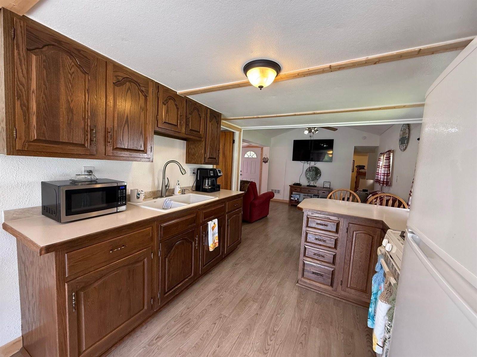 10117 M-18, Gladwin, MI 48624