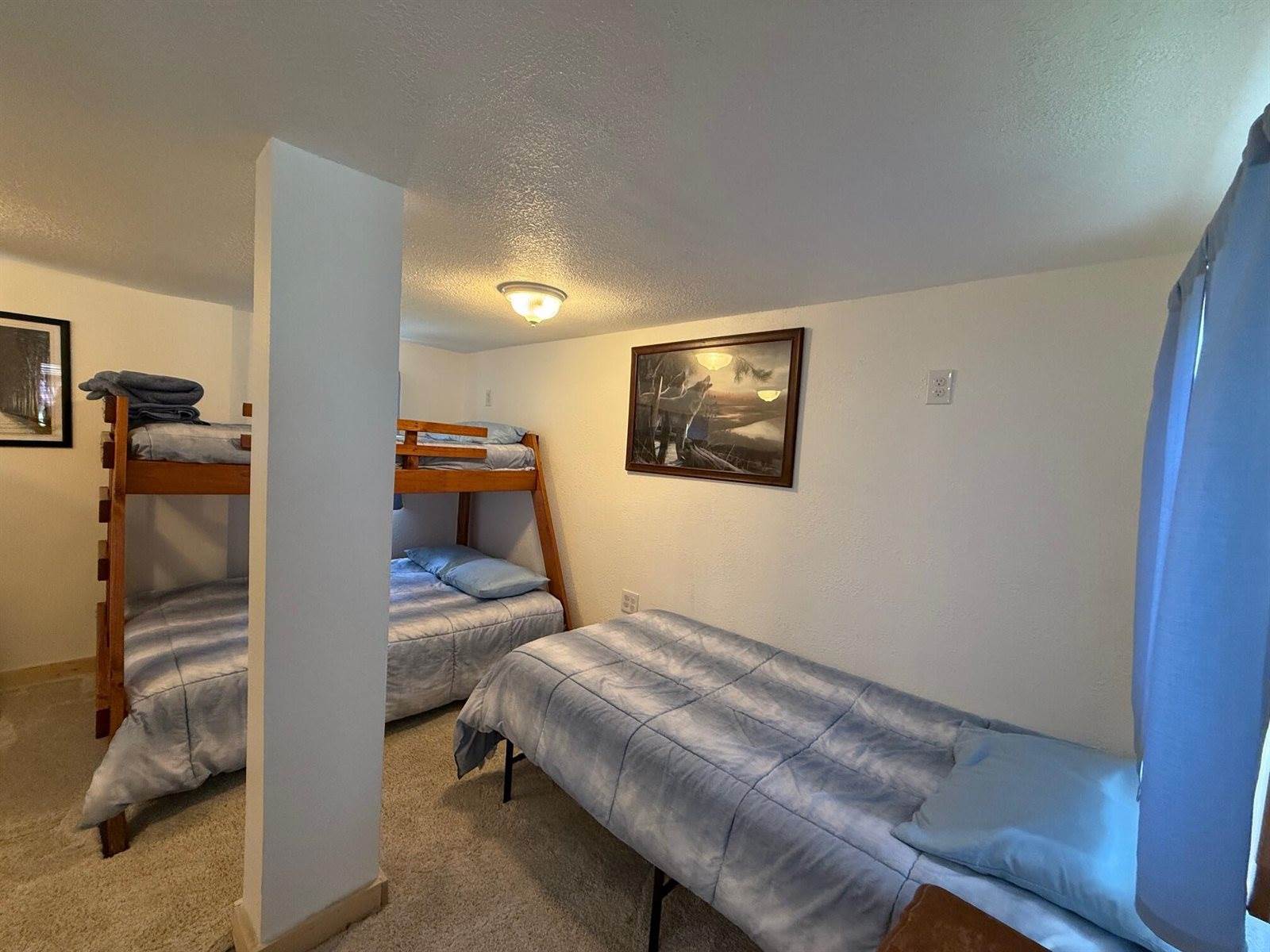 10117 M-18, Gladwin, MI 48624