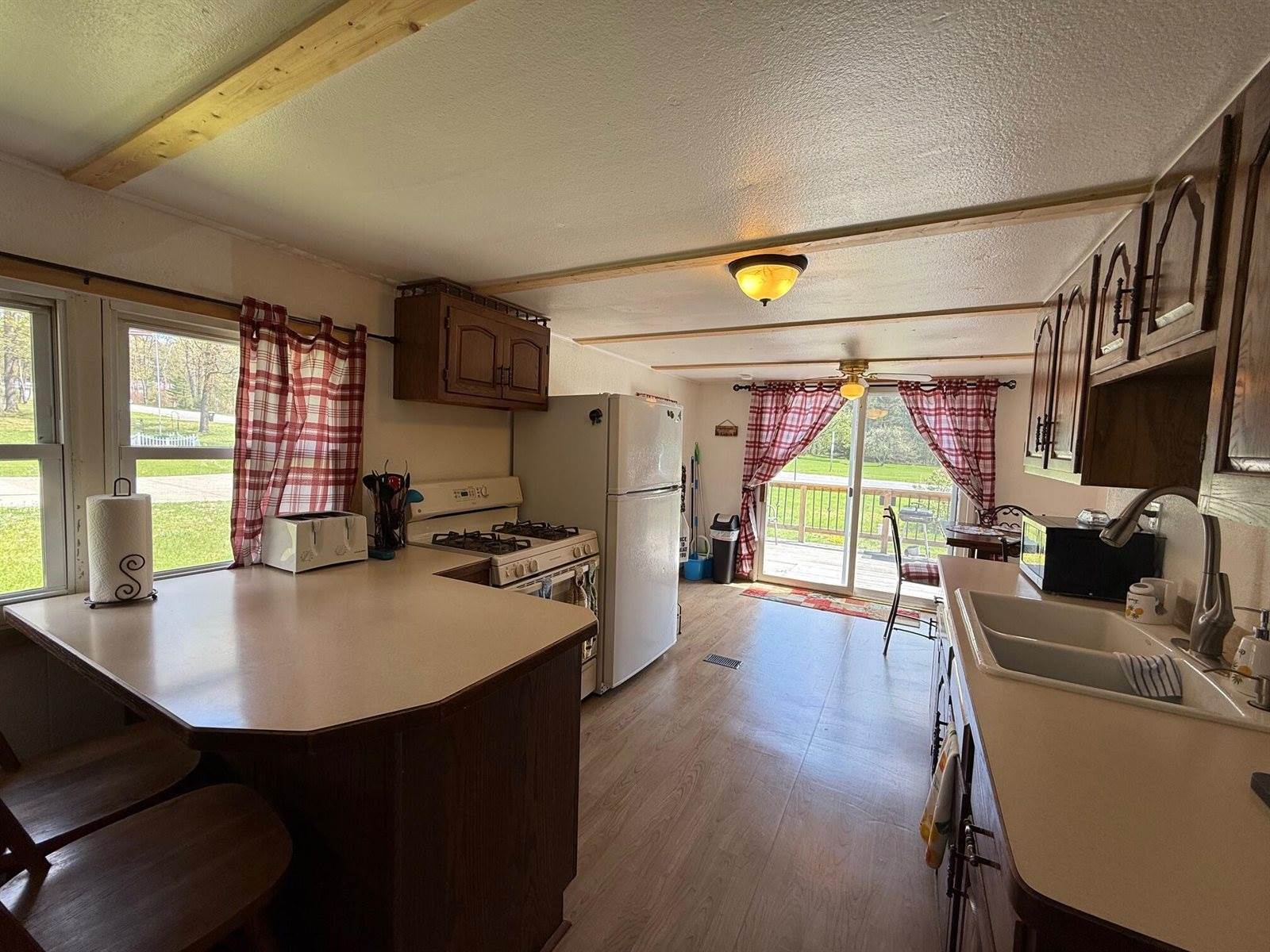 10117 M-18, Gladwin, MI 48624