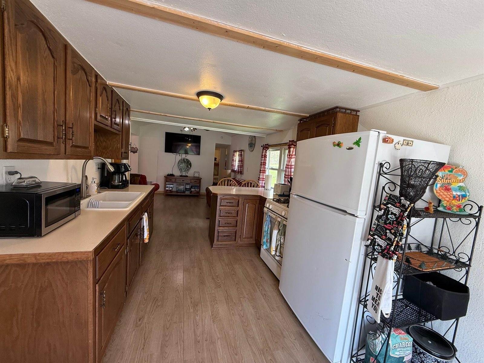 10117 M-18, Gladwin, MI 48624