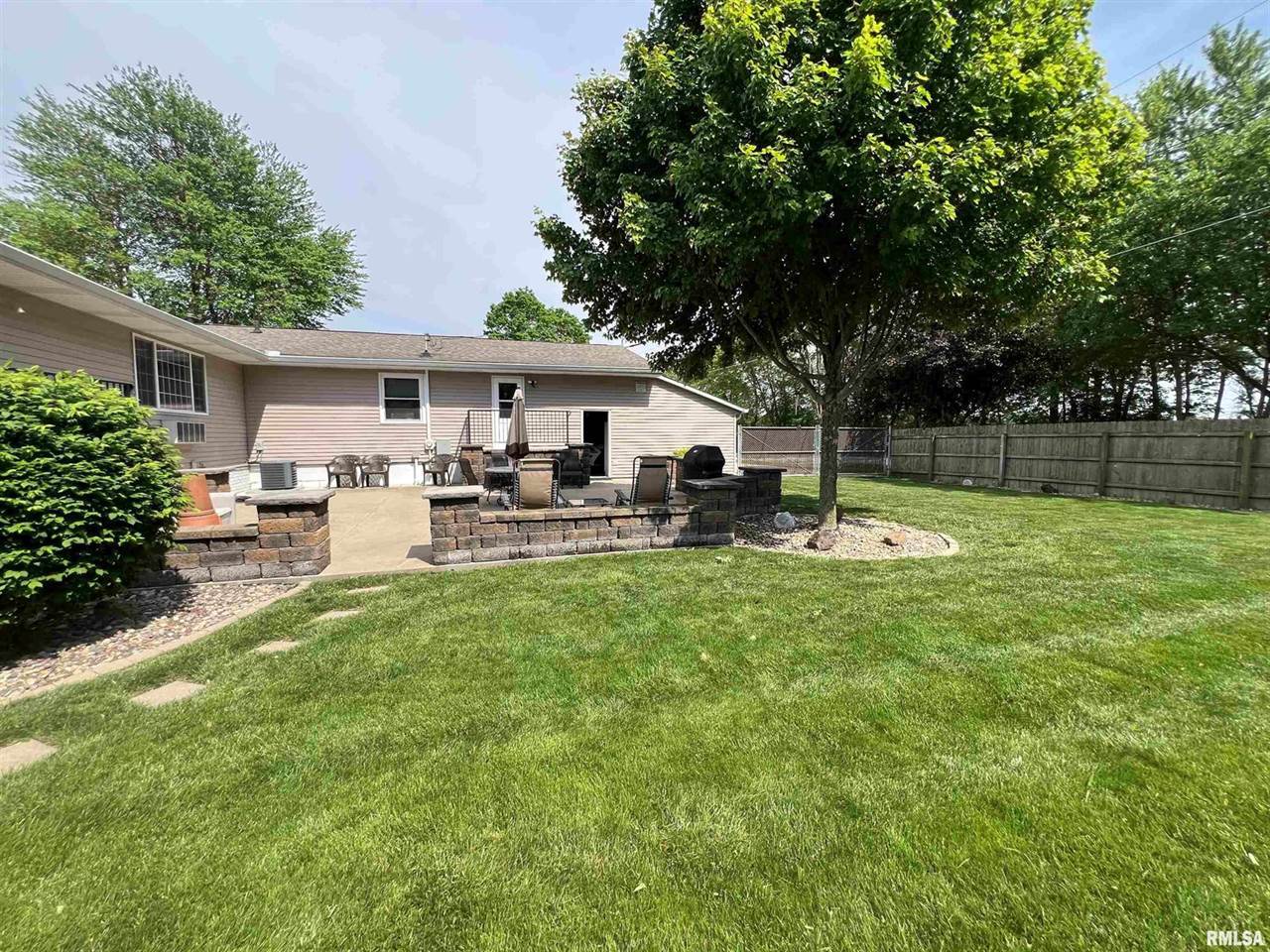 1005 17TH Street, Port Byron, IL 61275