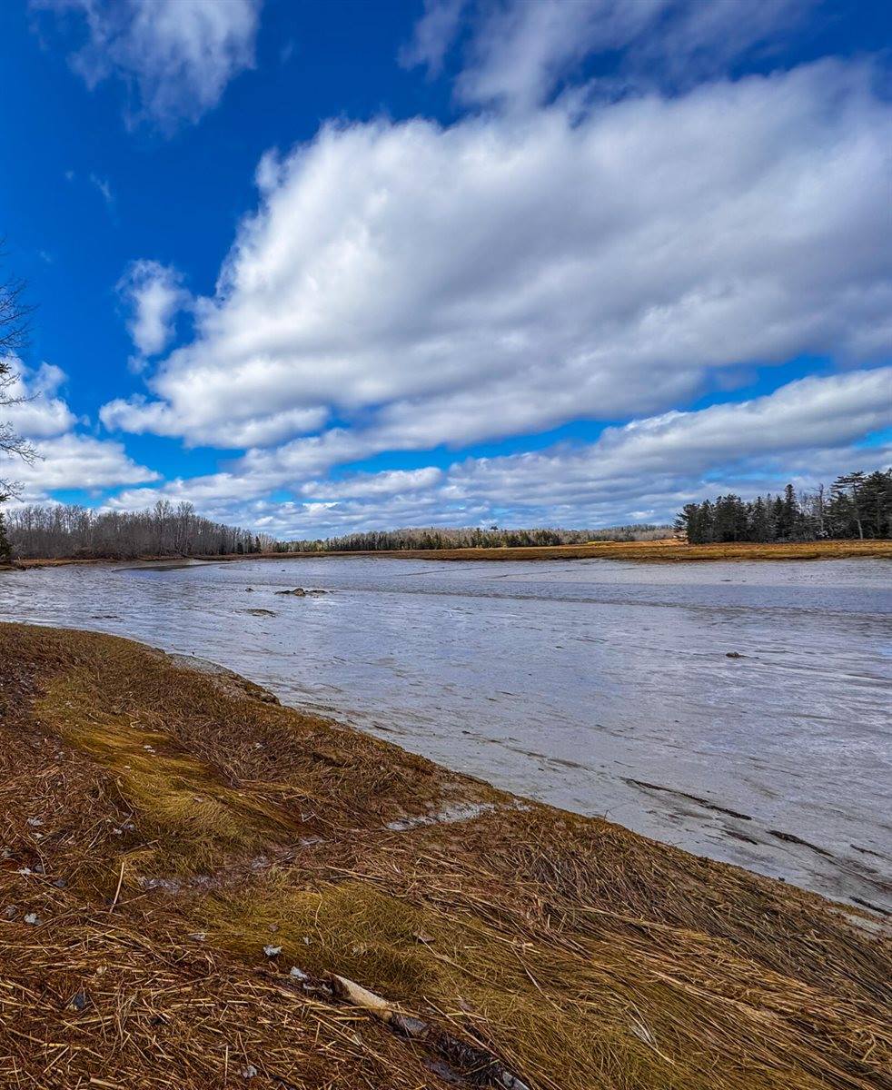 M5L42 Hooke Road, Harrington, ME 04643