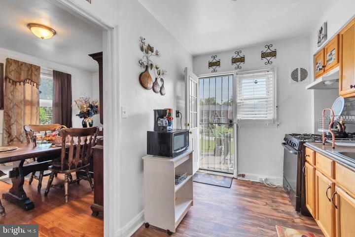 904 Evesham Avenue, Baltimore, MD 21212