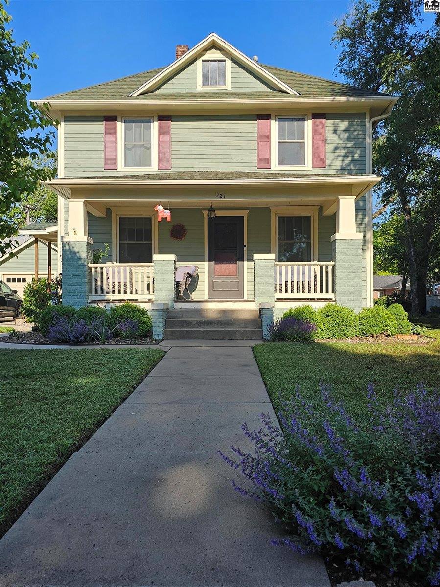 321 North 3rd St, Lindsborg, KS 67456