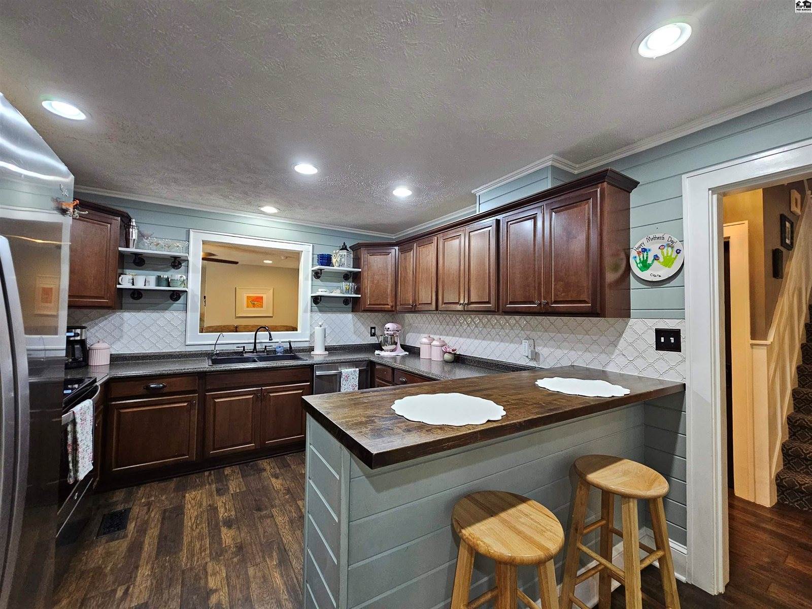 321 North 3rd St, Lindsborg, KS 67456