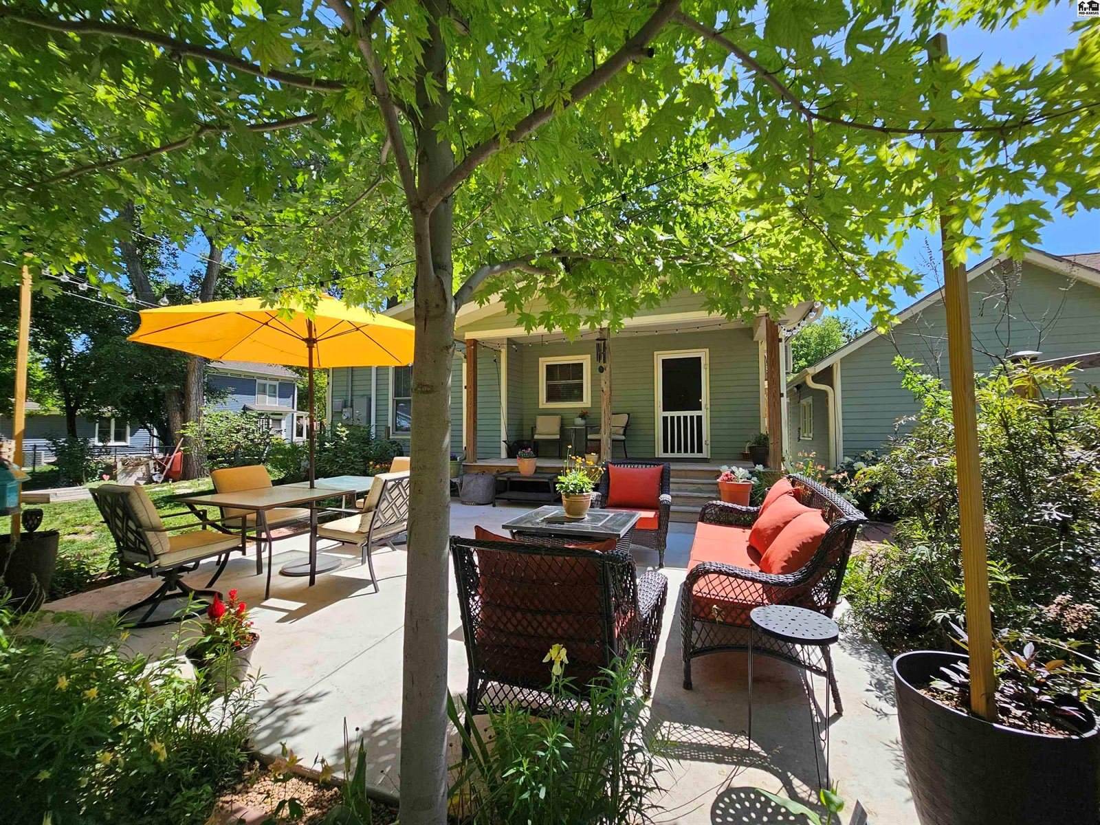 321 North 3rd St, Lindsborg, KS 67456