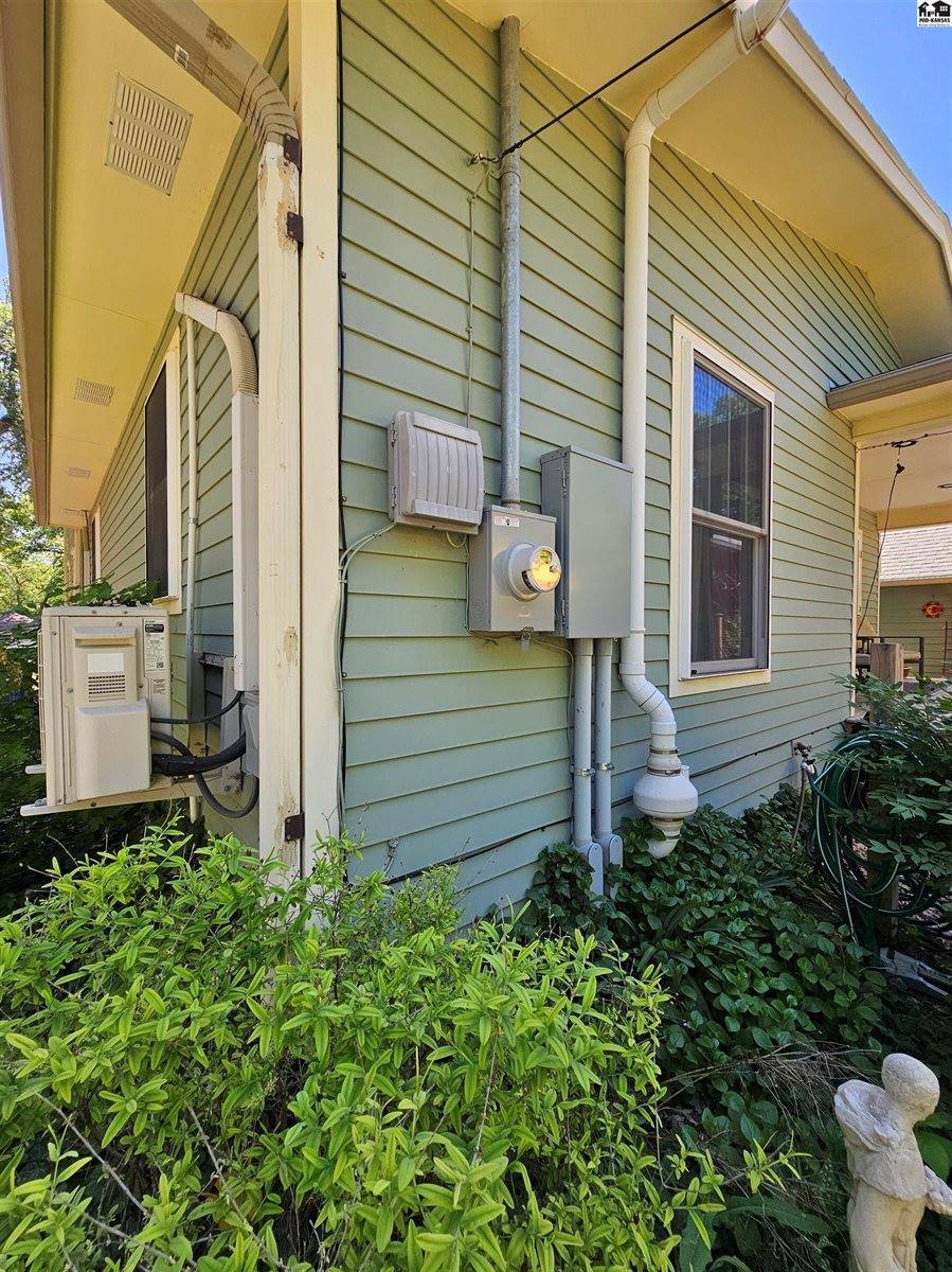 321 North 3rd St, Lindsborg, KS 67456