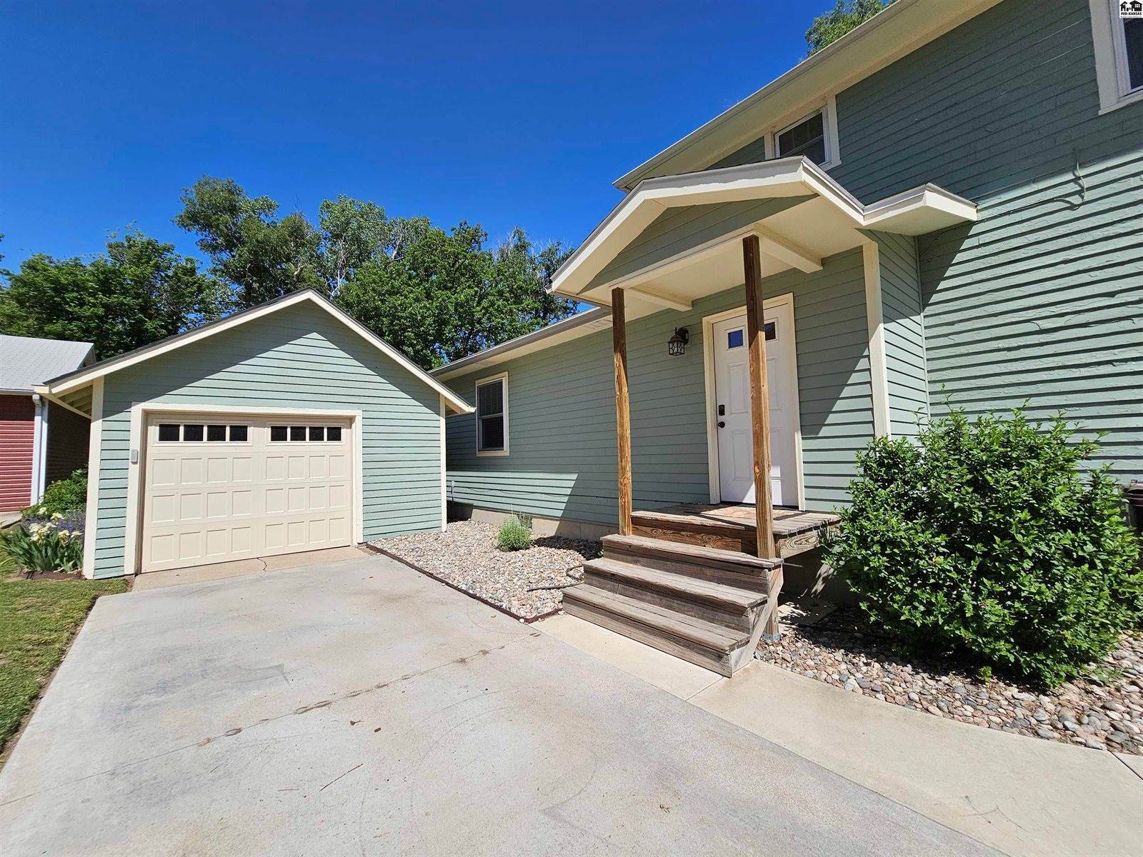 321 North 3rd St, Lindsborg, KS 67456