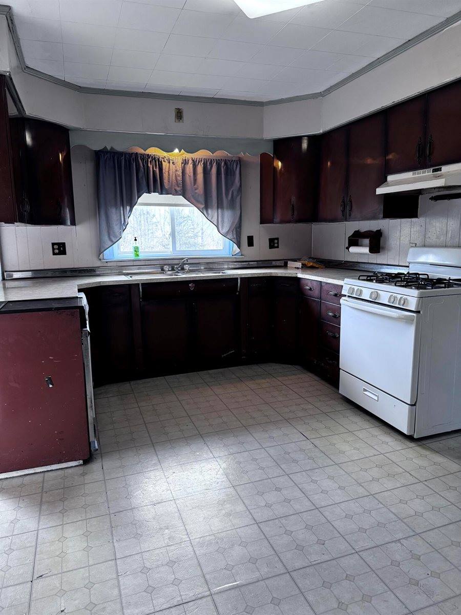 1596 Bald Mountain Road, Orland, ME 04472