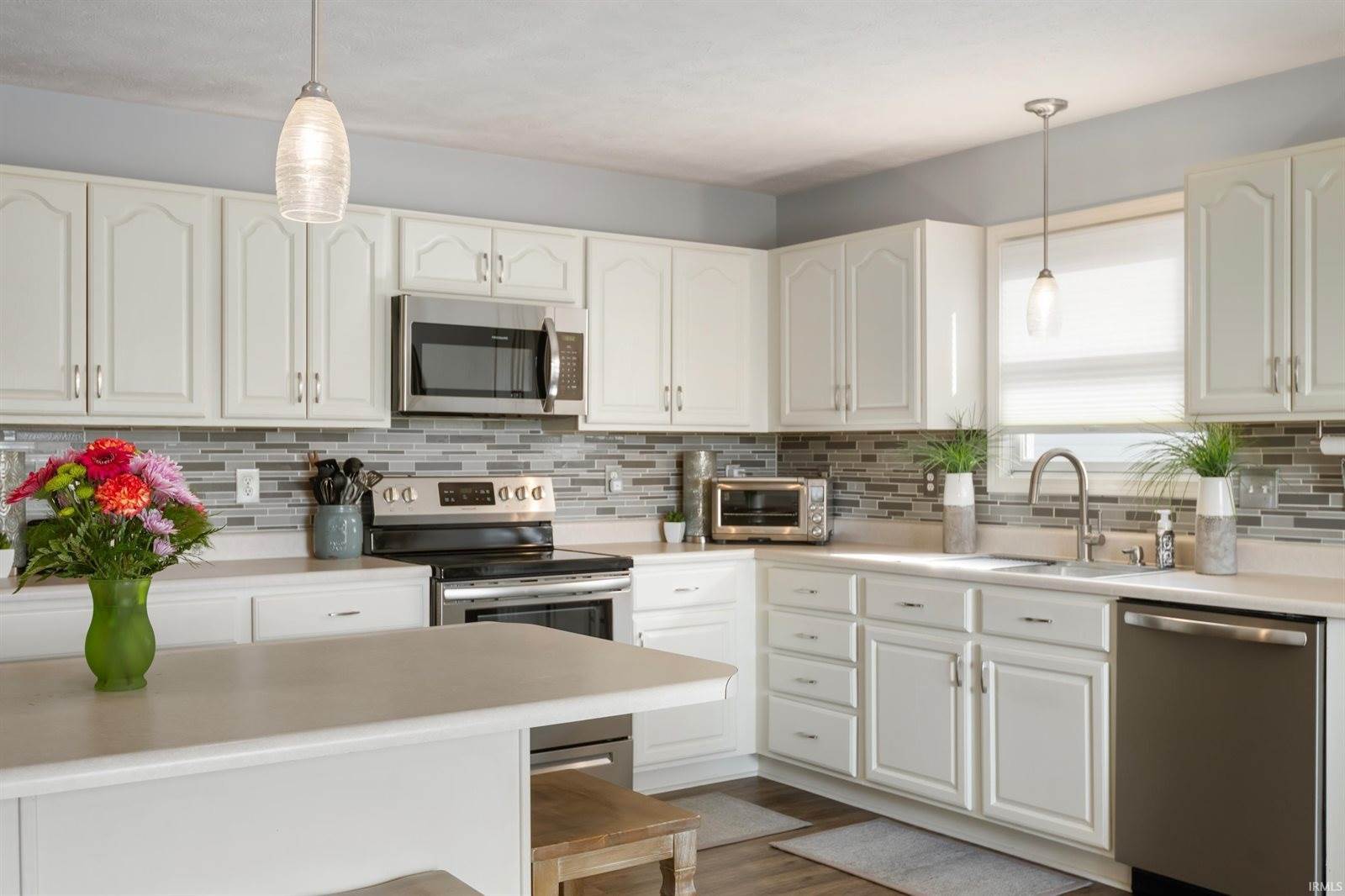 109 W Lexi Lane, Parker City, IN 47368