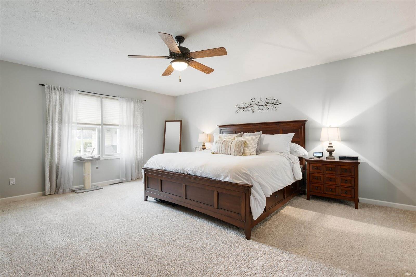 109 W Lexi Lane, Parker City, IN 47368