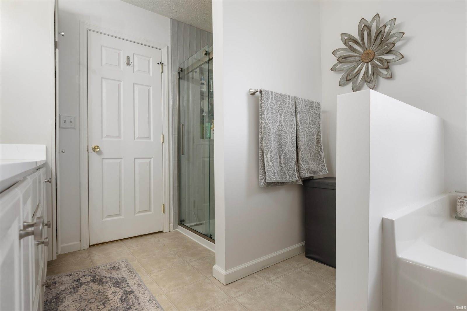 109 W Lexi Lane, Parker City, IN 47368