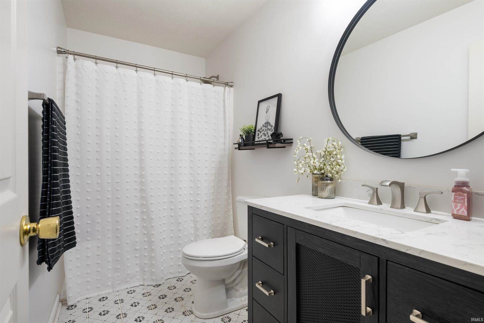 109 W Lexi Lane, Parker City, IN 47368