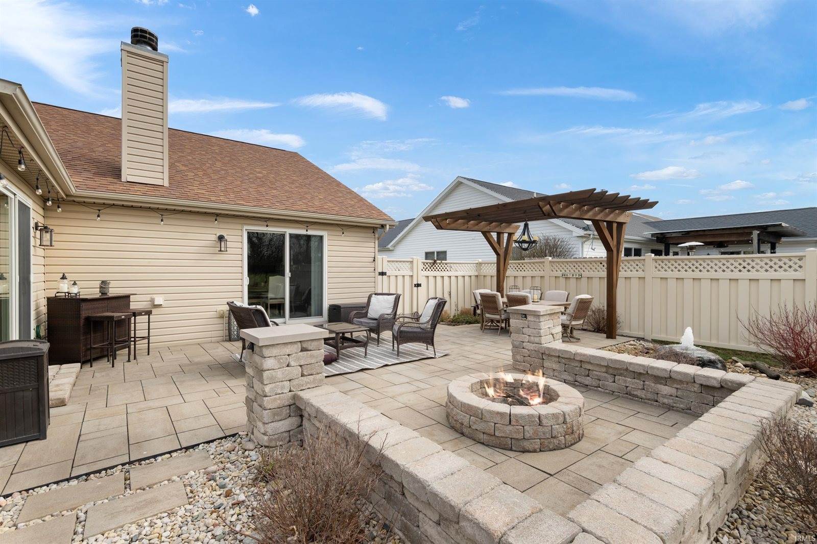 109 W Lexi Lane, Parker City, IN 47368