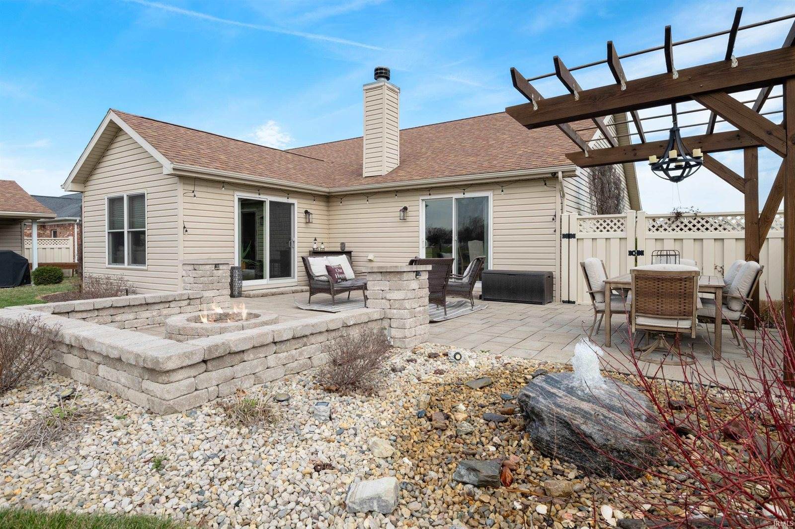 109 W Lexi Lane, Parker City, IN 47368