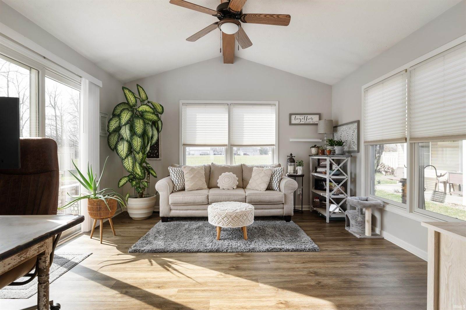 109 W Lexi Lane, Parker City, IN 47368