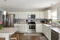 109 W Lexi Lane, Parker City, IN 47368