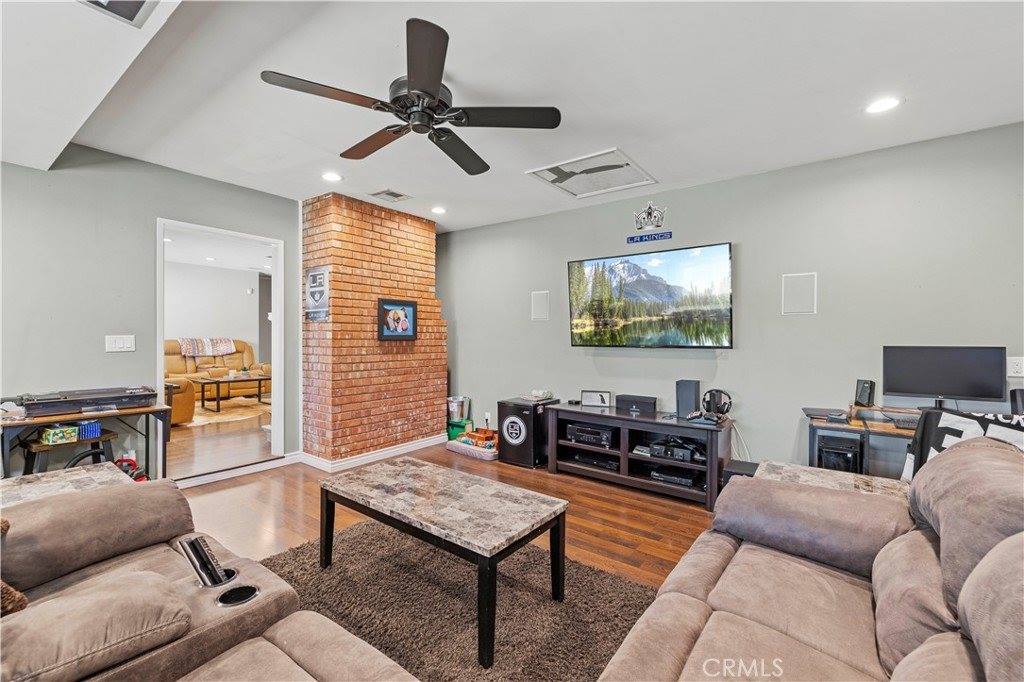 5136 West Avenue L8, Lancaster, CA 93536