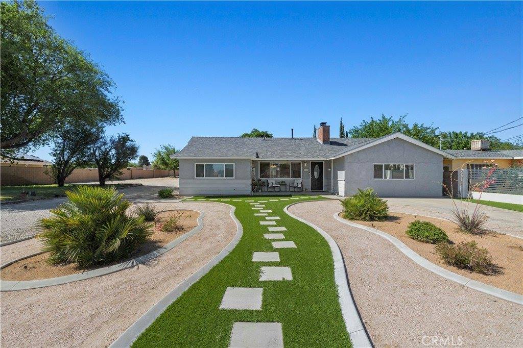 5136 West Avenue L8, Lancaster, CA 93536