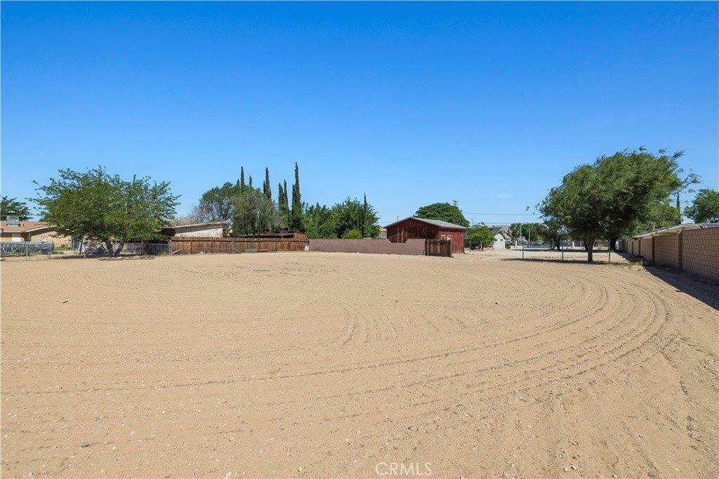 5136 West Avenue L8, Lancaster, CA 93536