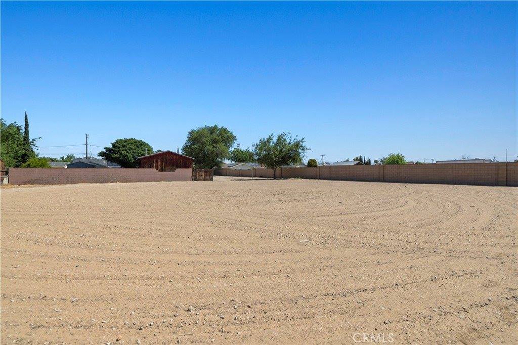 5136 West Avenue L8, Lancaster, CA 93536