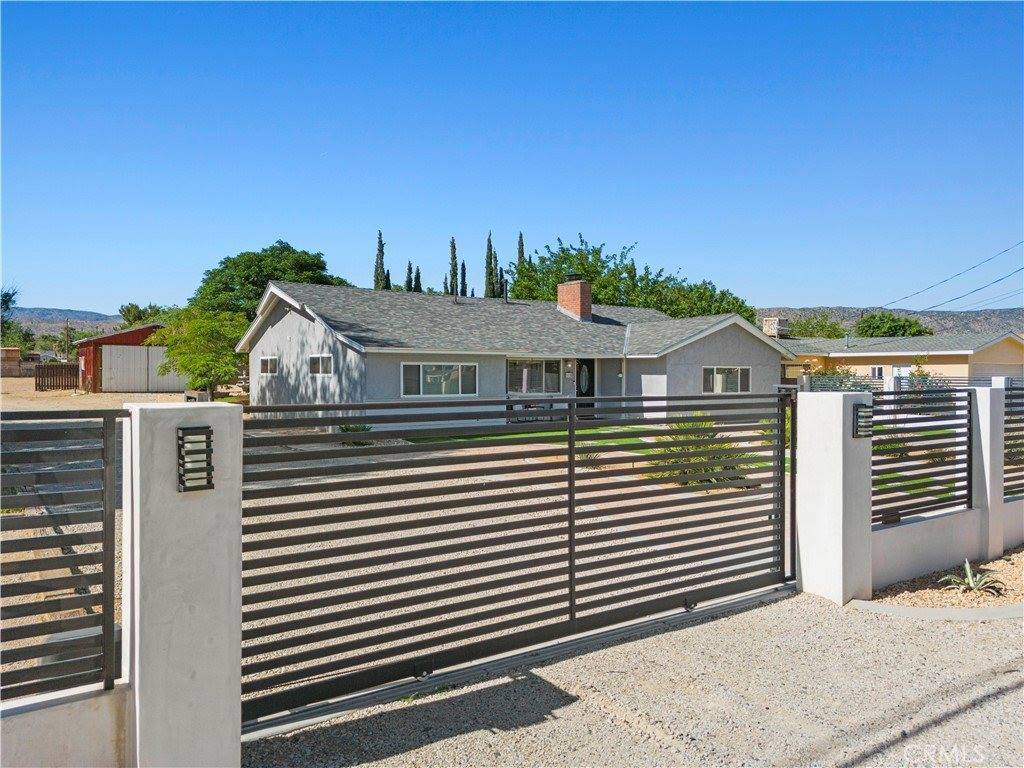 5136 West Avenue L8, Lancaster, CA 93536