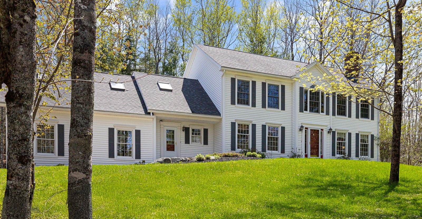 196 Eaton Ridge Drive, Holden, ME 04429